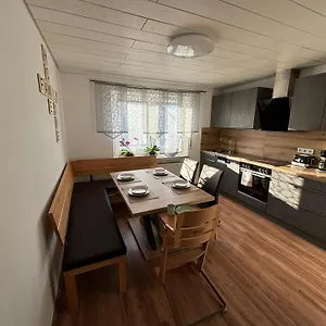 To-ni-le Apartment